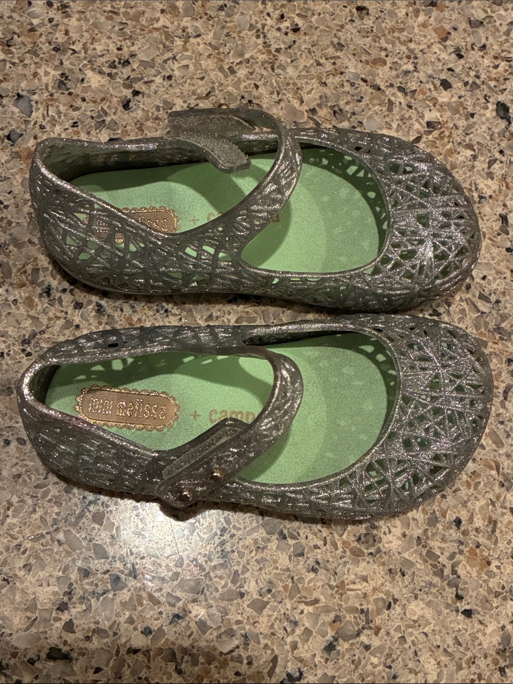Mini Melissa + Campana Glitter Cutout Mary Jane Shoes in Silver. Size 7 Toddler